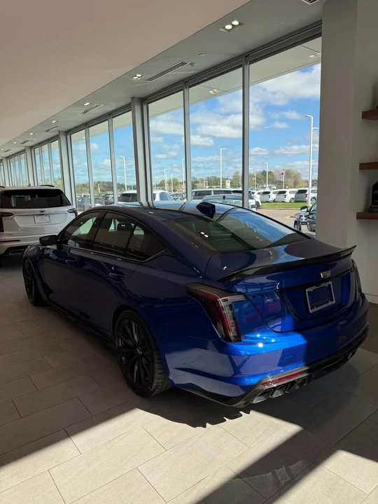 Cadillac CT5-V Blackwing - Image 3 of 9