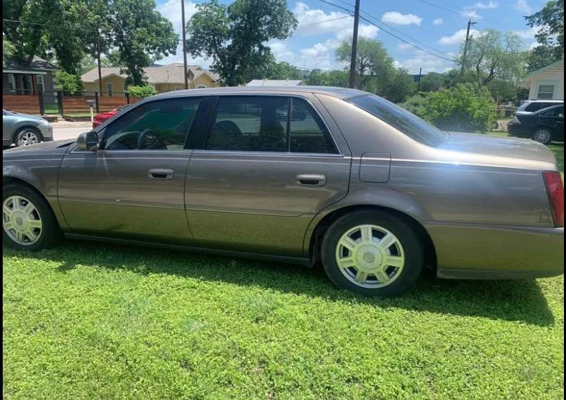 2003 Cadillac DeVille 8th Gen - Image 2 of 4