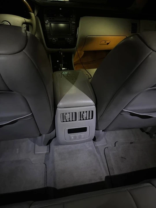 2008 Cadillac DTS - Image 7 of 8