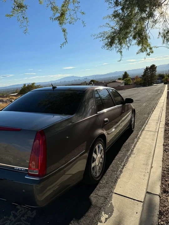 2008 Cadillac DTS - Image 4 of 8
