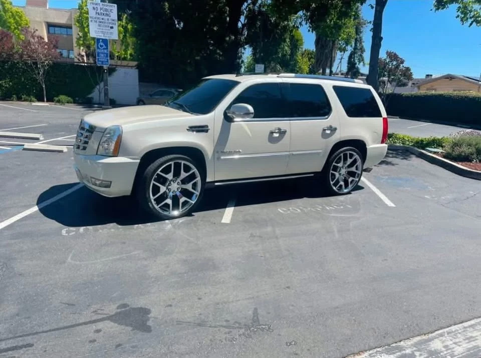 2007 Cadillac Escalade & EXT 3rd Gen - Image 6 of 10