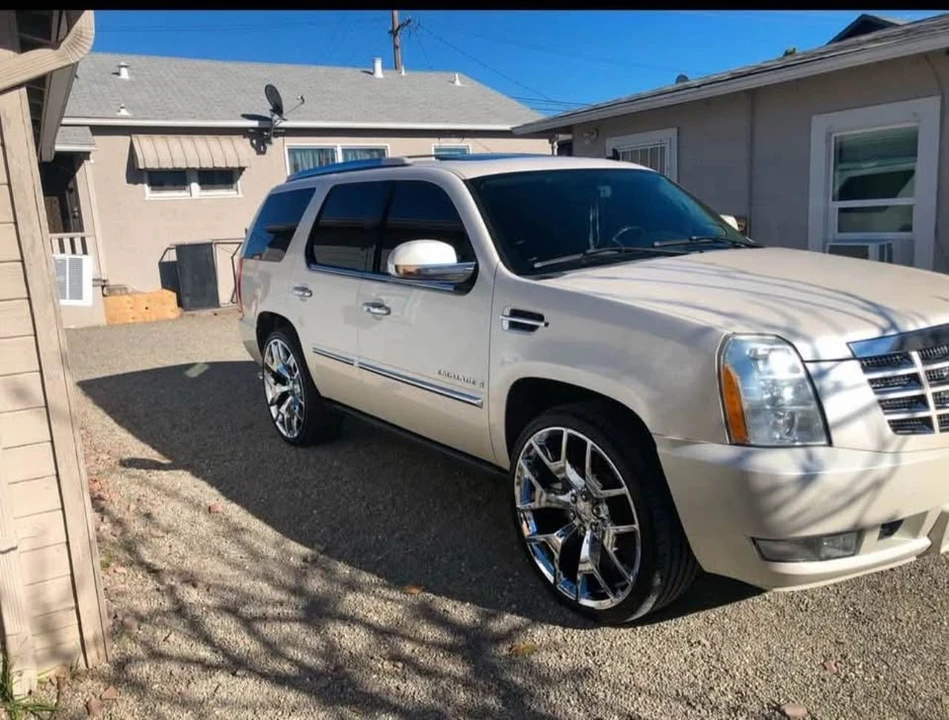 2007 Cadillac Escalade & EXT 3rd Gen - Image 7 of 10