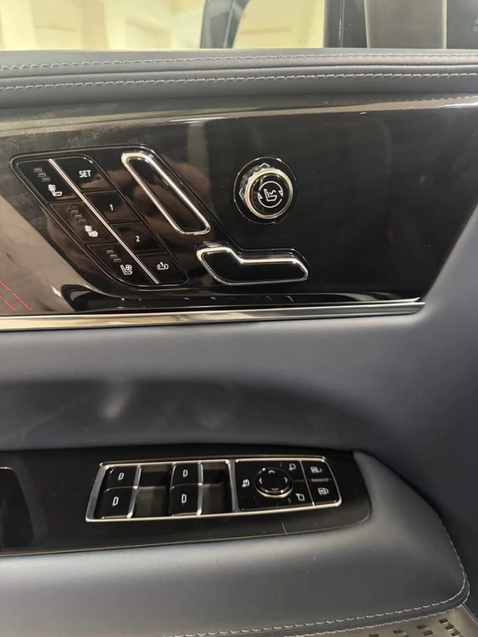 Cadillac Escalade IQ - Image 4 of 8