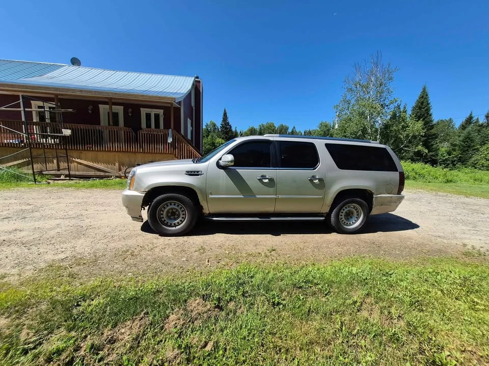 2007 Cadillac Escalade & EXT 3rd Gen - Image 5 of 5