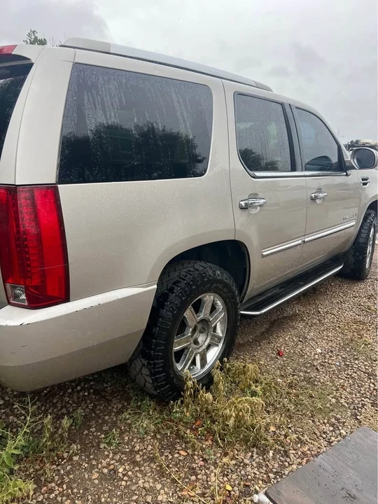 2007 Cadillac Escalade & EXT 3rd Gen - Image 3 of 10