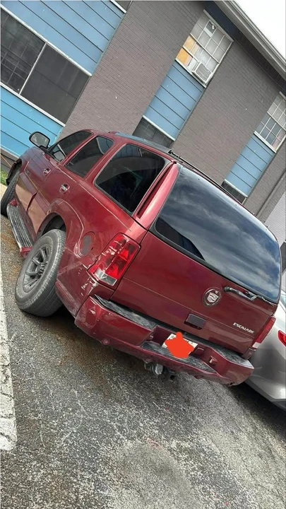 2002 Cadillac Escalade & EXT 2nd Gen - Image 4 of 8
