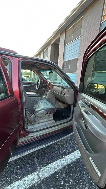 2002 Cadillac Escalade & EXT 2nd Gen - Image 7 of 8