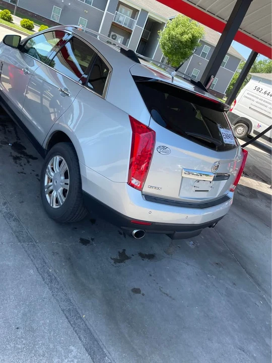 Cadillac SRX - Image 3 of 6