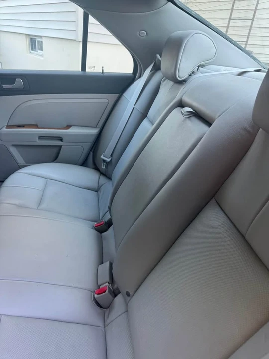 2008 Cadillac STS - Image 8 of 10
