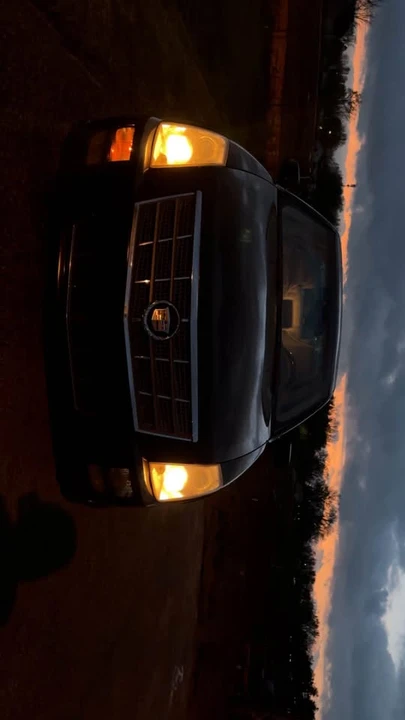 2008 Cadillac STS - Image 9 of 10