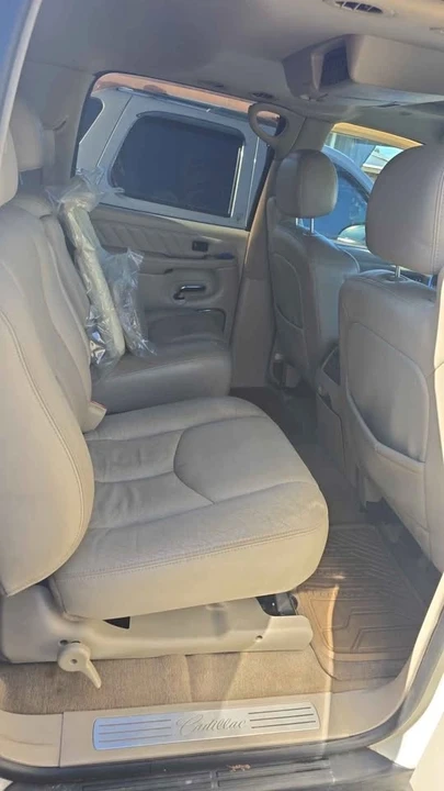 2005 Cadillac Escalade & EXT 2nd Gen - Image 6 of 6