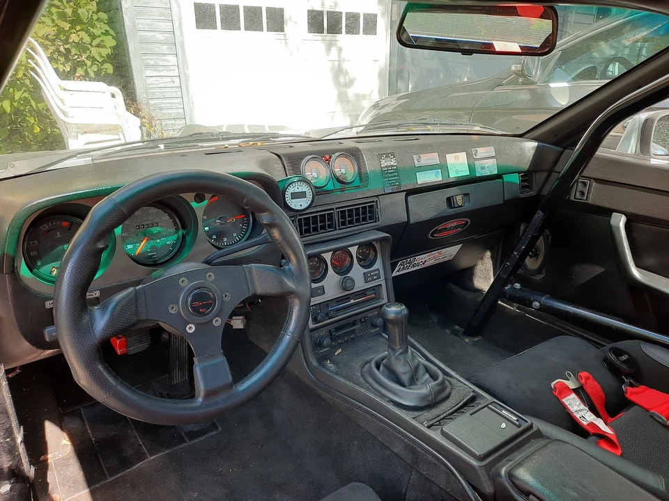 1983 Porsche 944 - Image 12 of 21