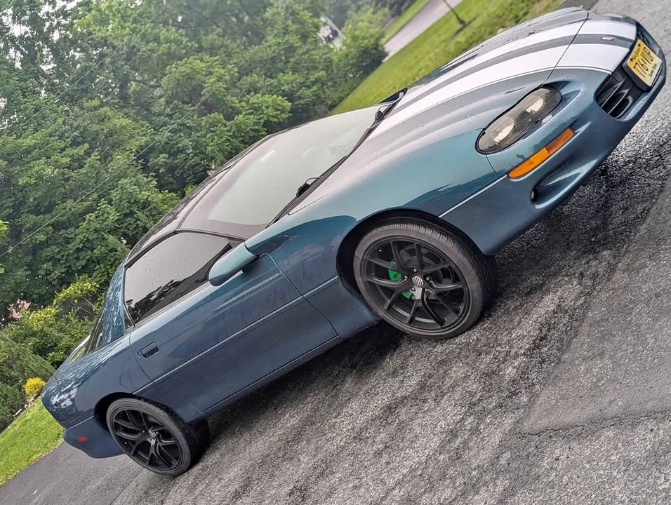 2000 Chevrolet Camaro 4th Gen - Image 2 of 11