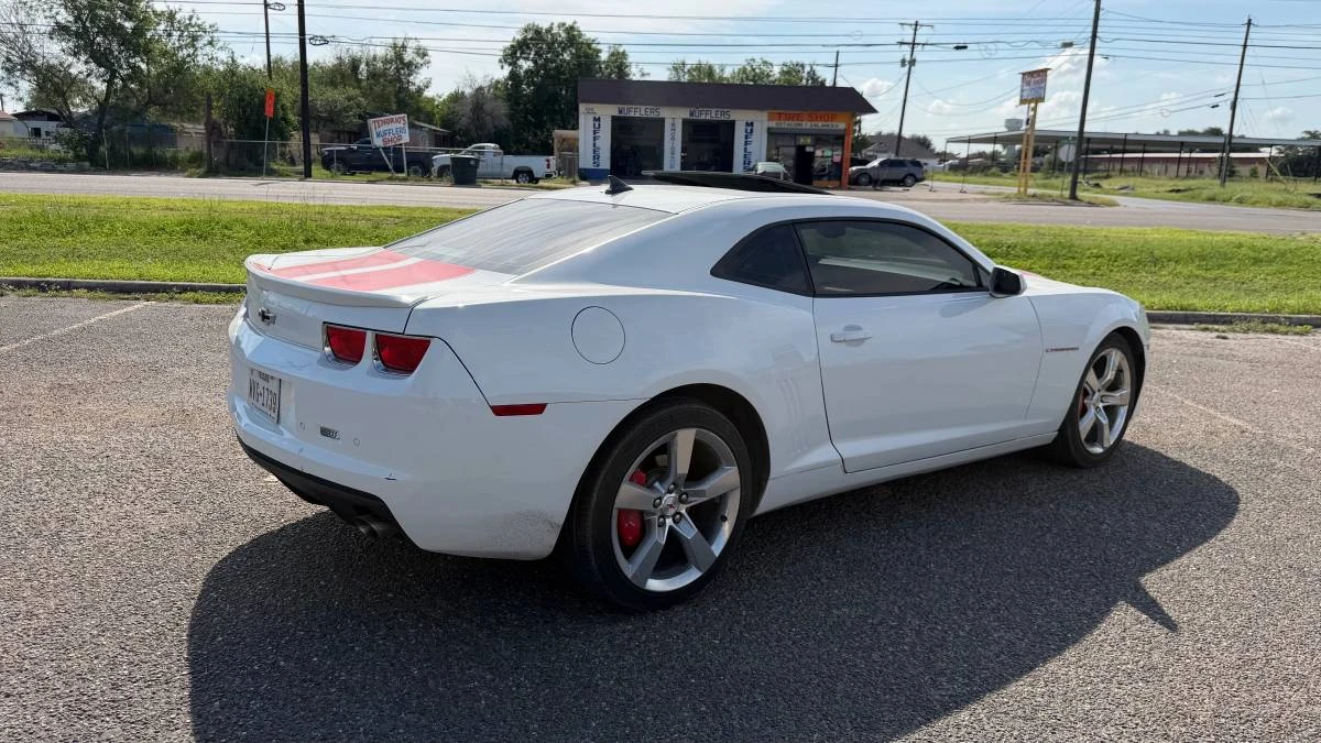 2011 Chevrolet Camaro - Image 4 of 12