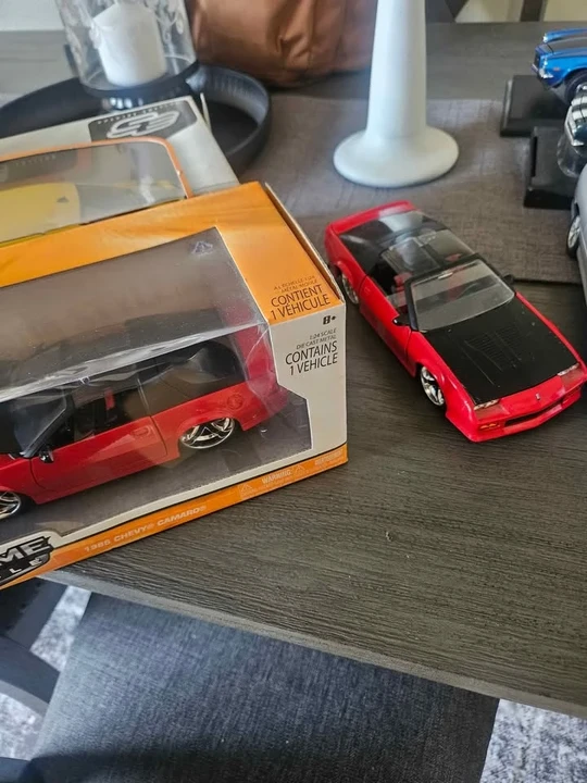 Parts & Memorabilia Scale Models - Image 3 of 3
