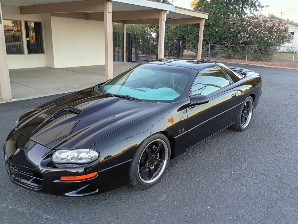 2001 Chevrolet Camaro SS 4th Gen - Image 4 of 11
