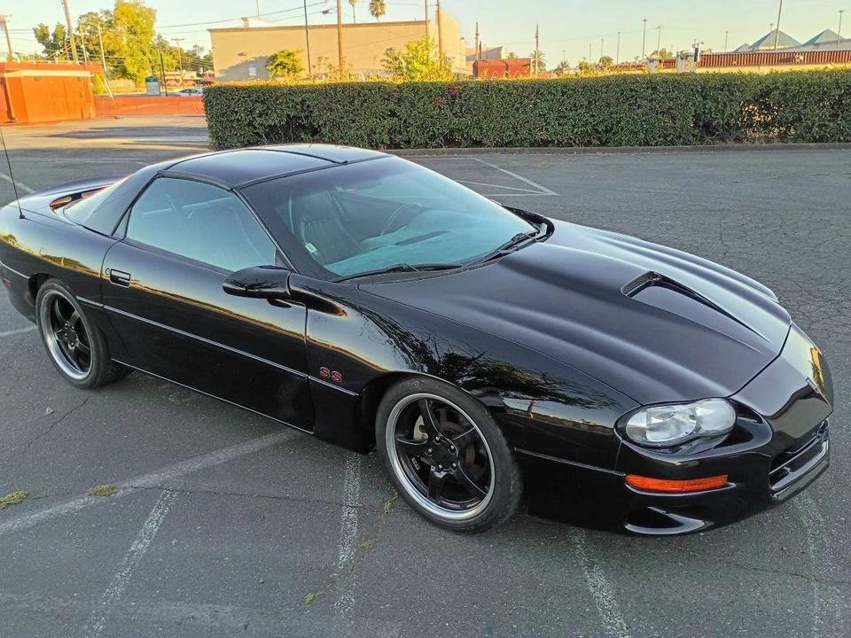 2001 Chevrolet Camaro SS 4th Gen - Image 10 of 11