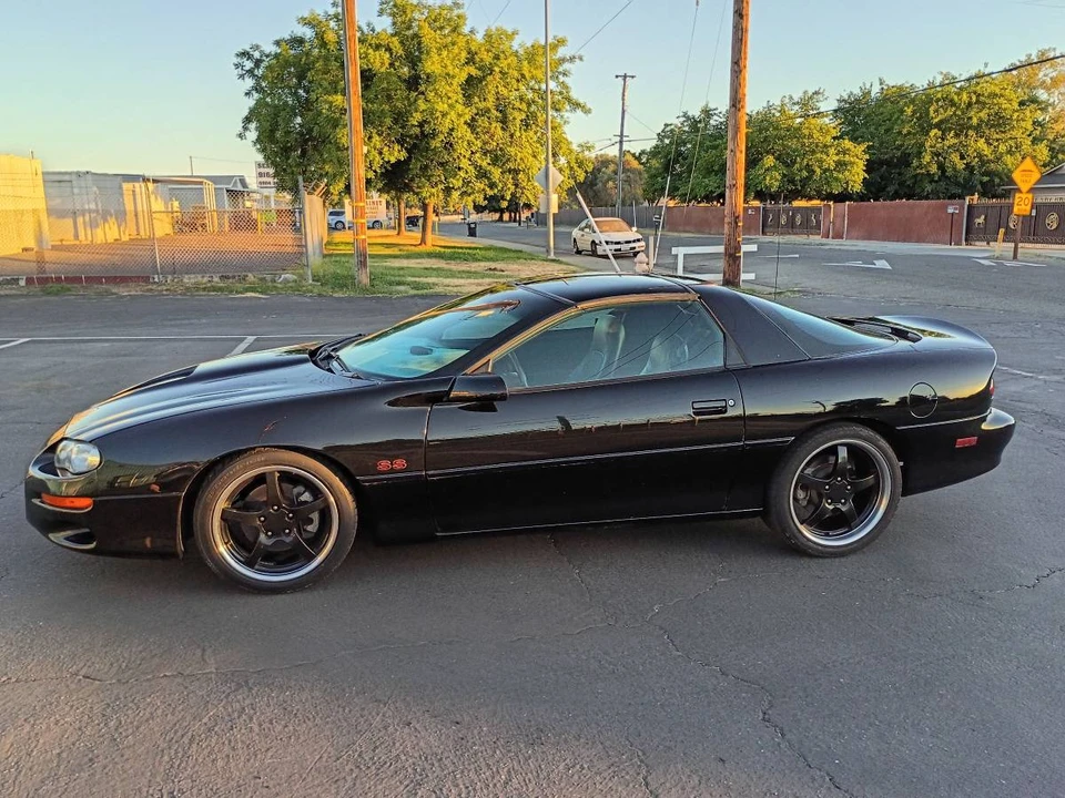 2001 Chevrolet Camaro SS 4th Gen - Image 2 of 12