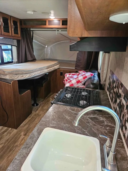 2017 Jayco Jay Feather - Image 4 of 4