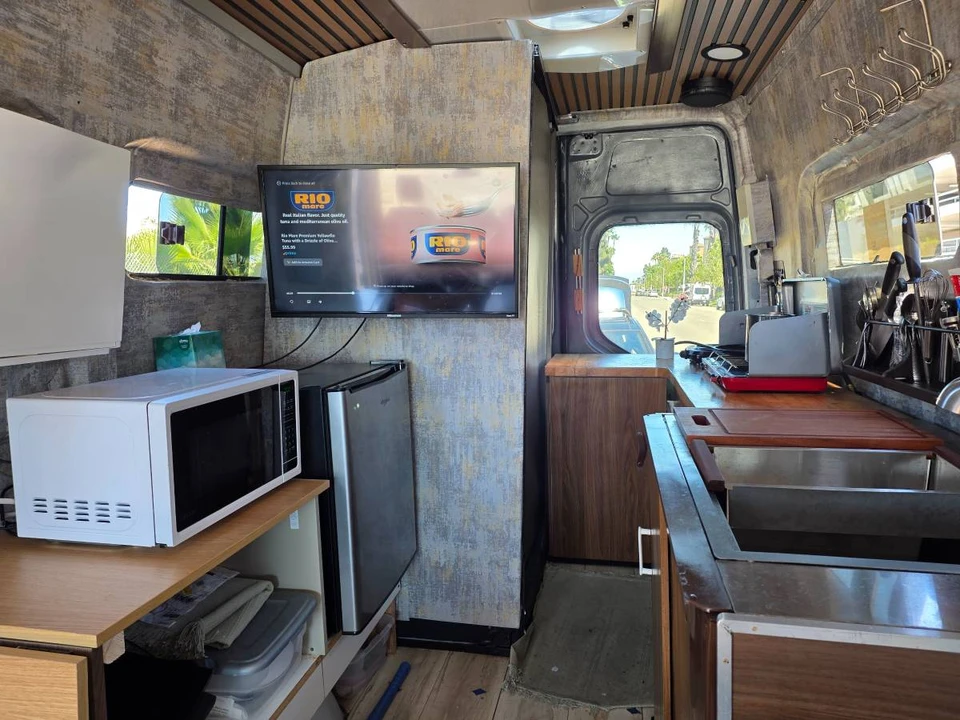 2022 Mercedes-Benz VS30 Sprinter - Image 13 of 15