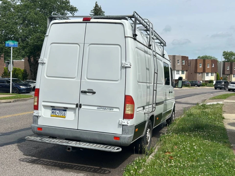2005 Mercedes-Benz T1N Sprinter - Image 4 of 13