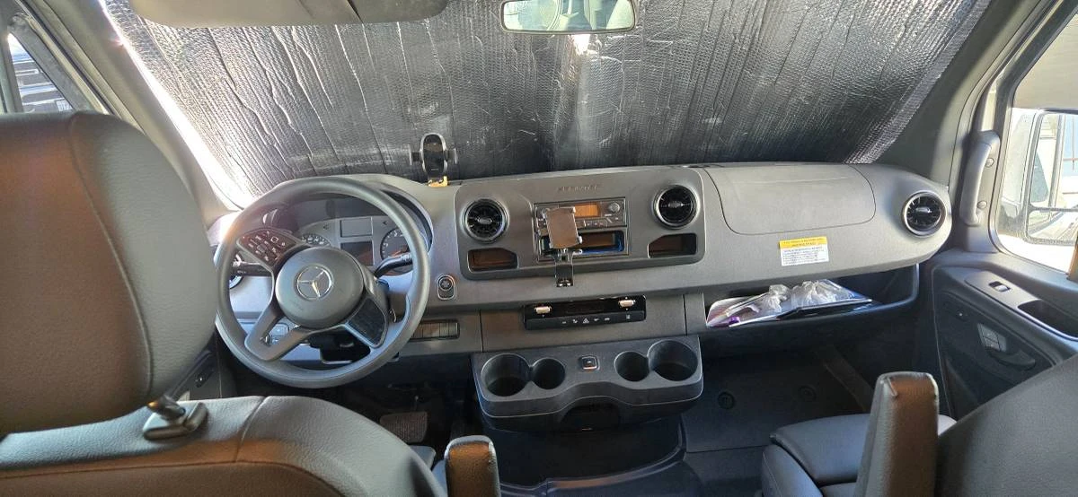 2021 Mercedes-Benz VS30 Sprinter - Image 2 of 10