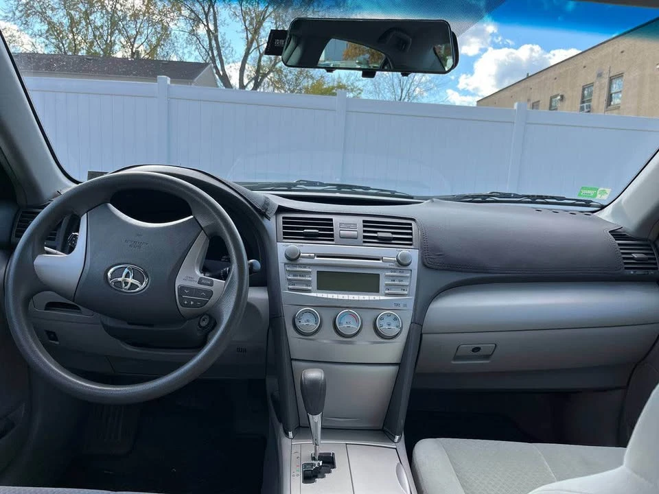 2011 Toyota Camry 6th Gen - Image 6 of 8
