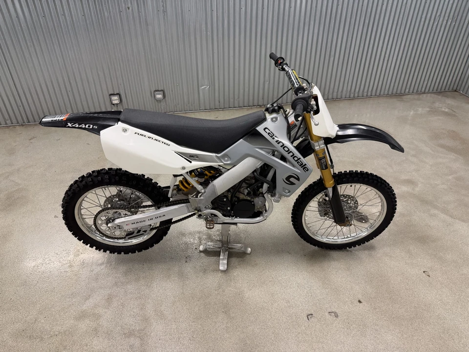 Vehicle image 21 of 31