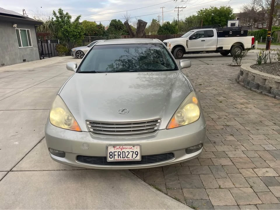 2003 Lexus ES 4th Gen - Image 5 of 10