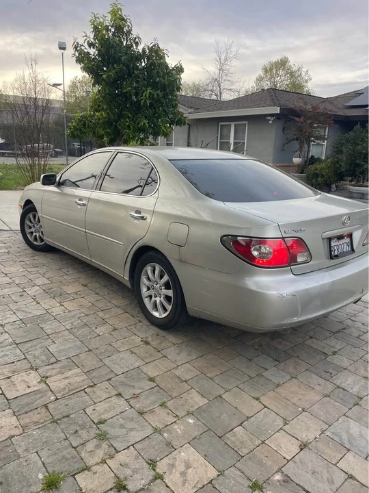 2003 Lexus ES 4th Gen - Image 3 of 10