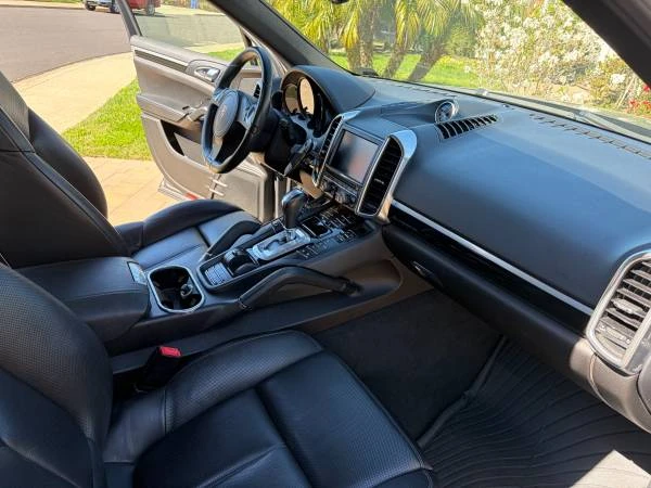 2013 Porsche 958 Cayenne - Image 6 of 9