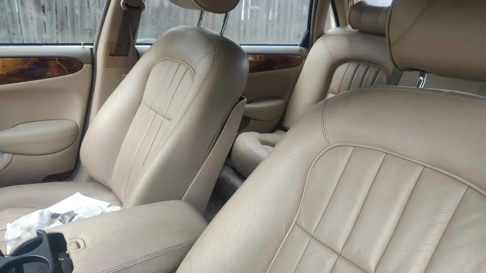 1999 Jaguar X308 XJ - Image 9 of 10