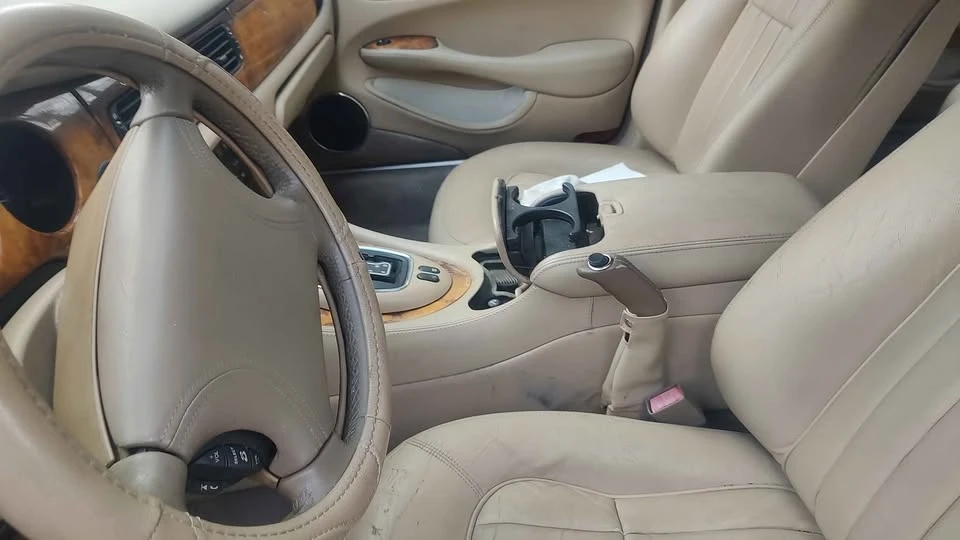 1999 Jaguar X308 XJ - Image 10 of 10