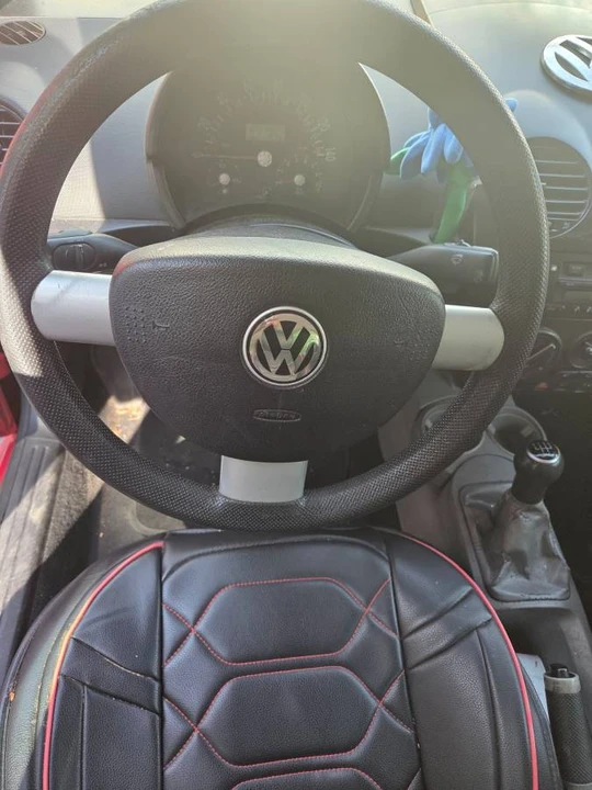 2003 Volkswagen New Beetle - Image 4 of 6