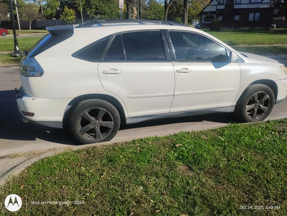 2005 Lexus RX 2nd Gen - Image 5 of 5
