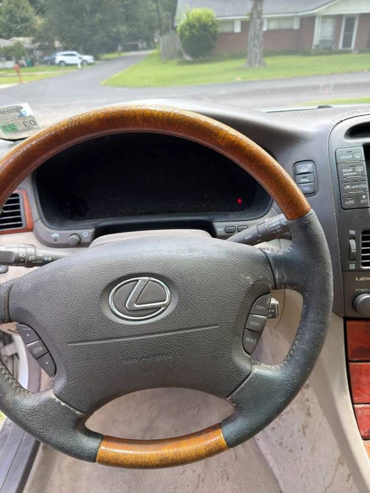 2021 Lexus LS 5th Gen - Image 5 of 6