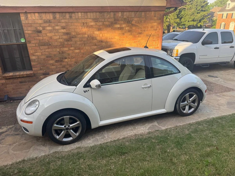 2008 Volkswagen New Beetle - Image 3 of 6
