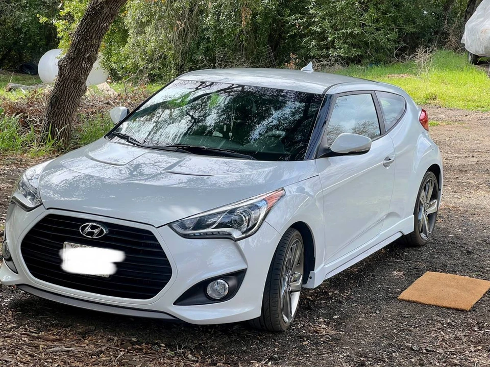 2015 Hyundai Veloster - Image 2 of 2