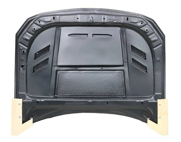 2013 Parts & Memorabilia Bodywork - Image 3 of 5