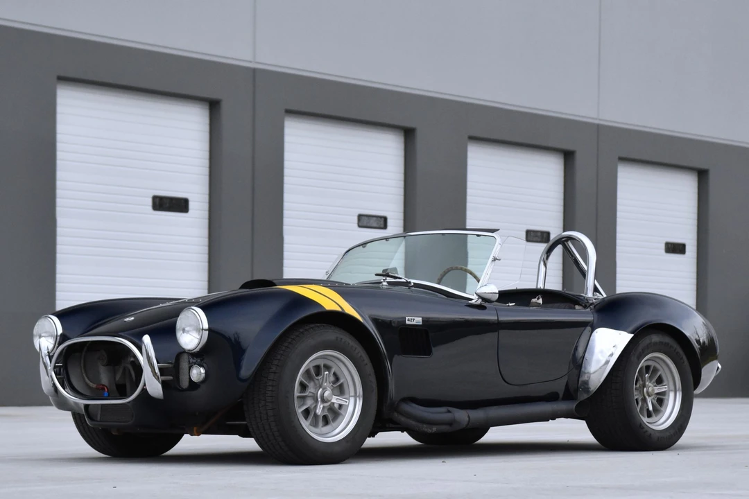 Shelby Cobra Replica - Image 8 of 31