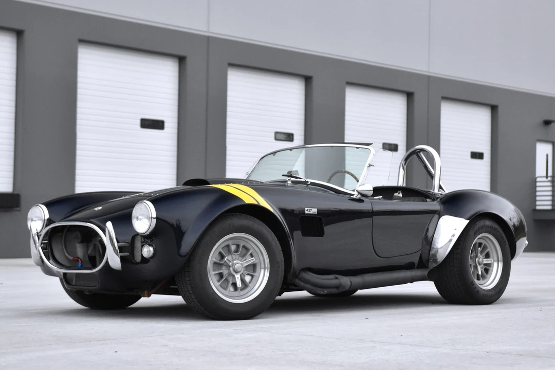 Shelby Cobra Replica - Image 9 of 31