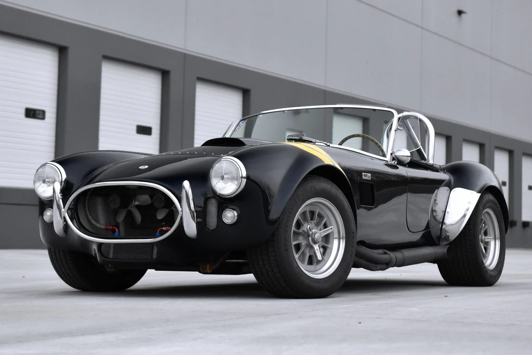 Shelby Cobra Replica - Image 3 of 31