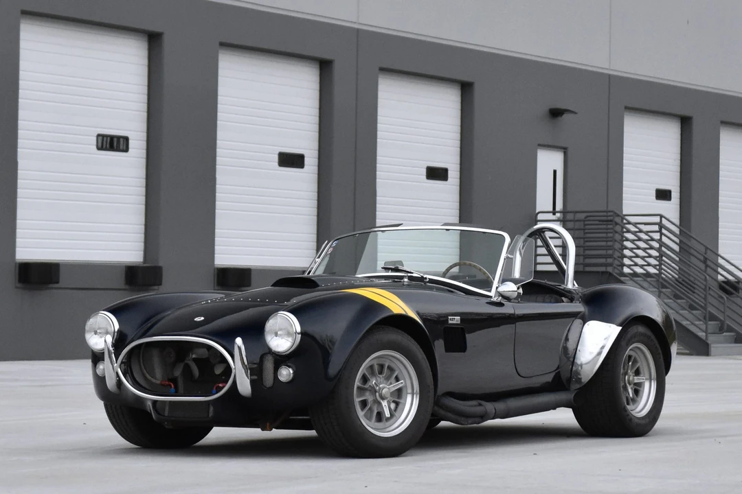 Shelby Cobra Replica - Image 4 of 31