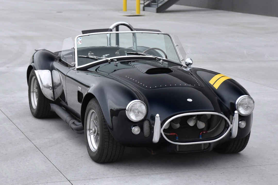 Shelby Cobra Replica - Image 27 of 31
