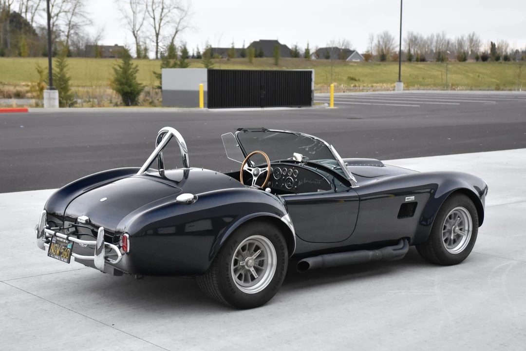 Shelby Cobra Replica - Image 23 of 31