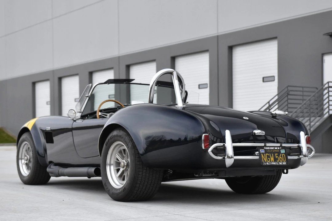 Shelby Cobra Replica - Image 13 of 31