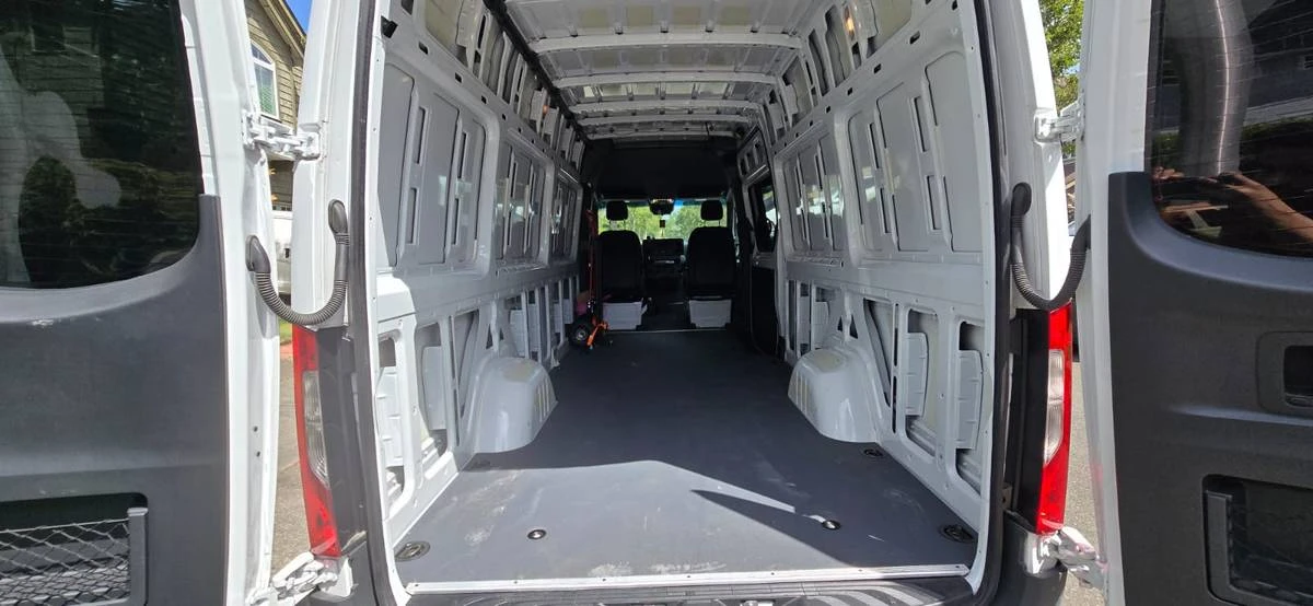 2024 Mercedes-Benz VS30 Sprinter - Image 5 of 9