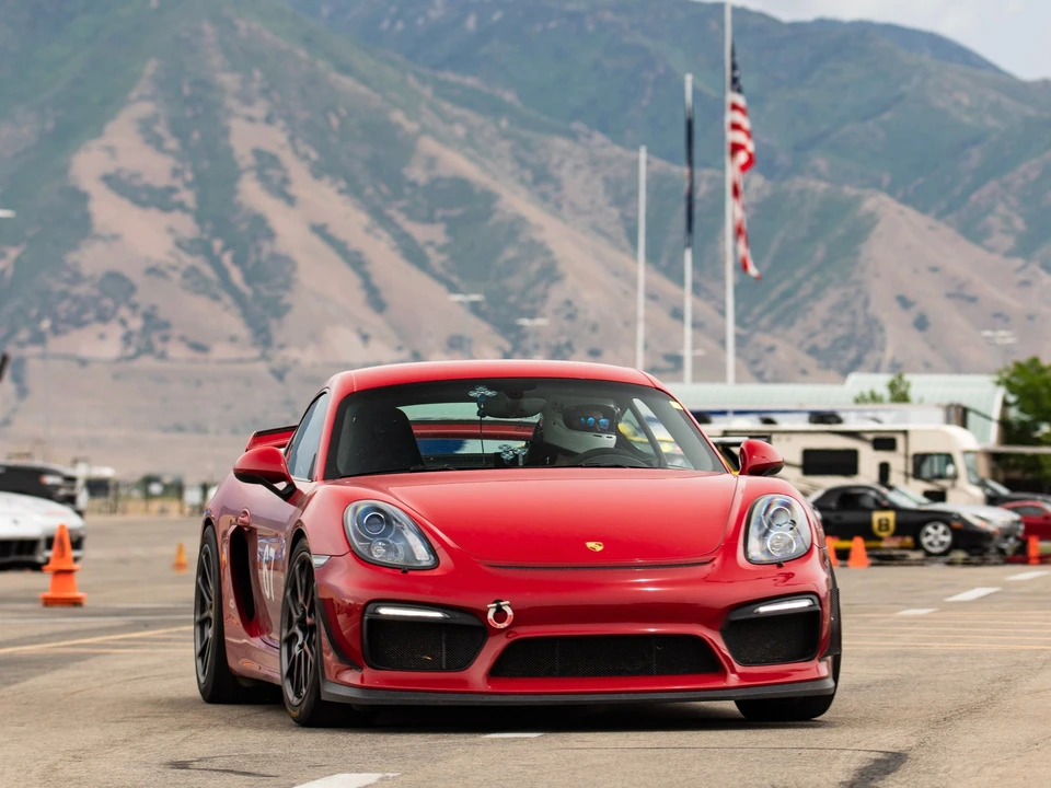 2016 Porsche 981 Cayman GT4 - Image 3 of 10