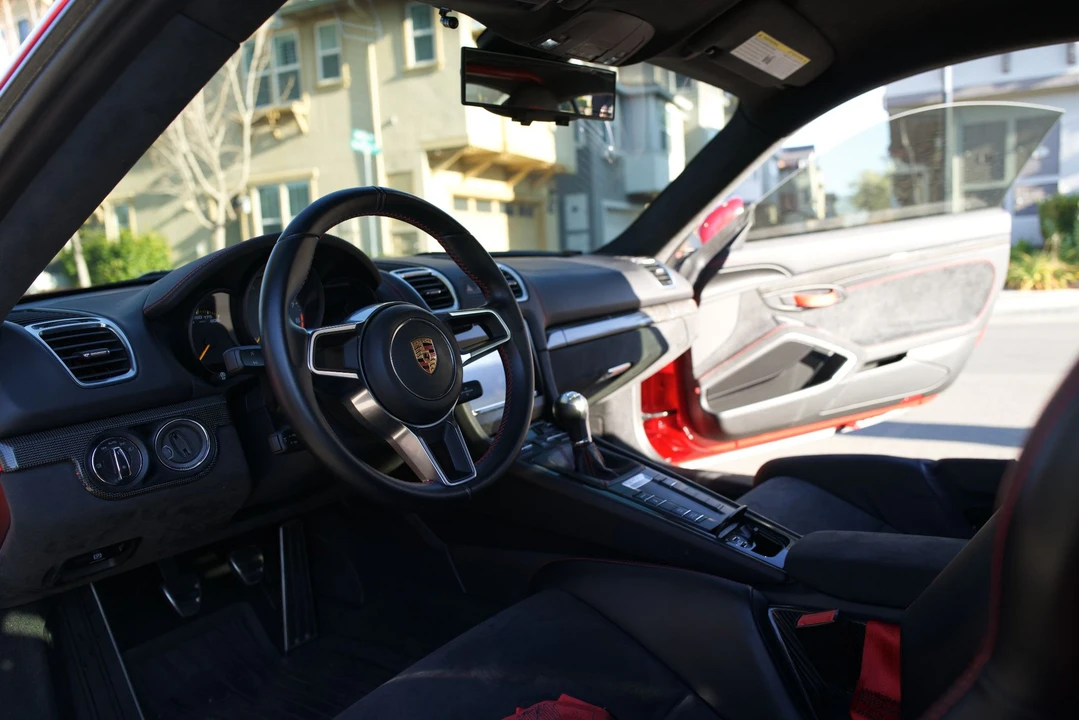 2016 Porsche 981 Cayman GT4 - Image 15 of 15