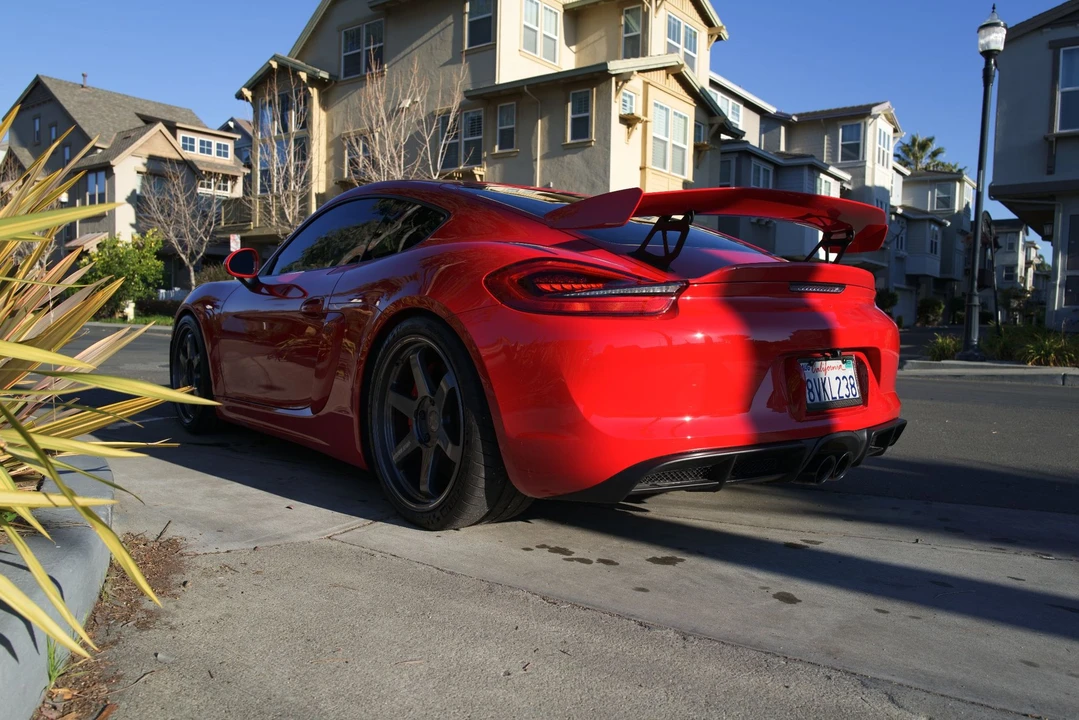 2016 Porsche 981 Cayman GT4 - Image 7 of 15